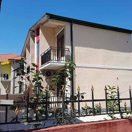 Apartment Nodmax Урекі Екстер'єр фото